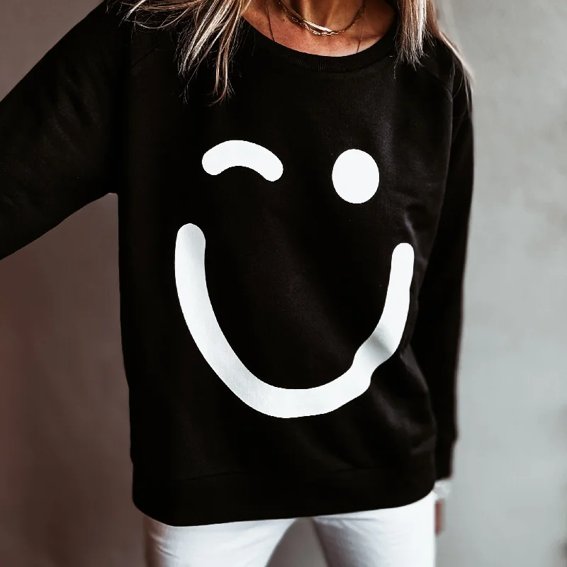 BLACK Smiley sweatshirt *relaxed style* NEW